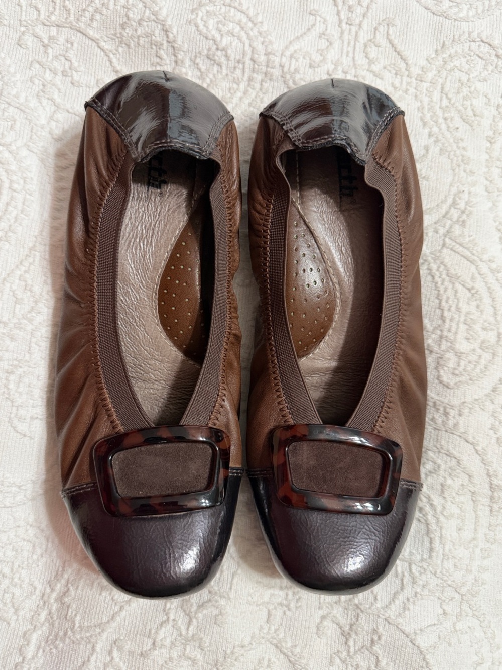 Earth Brown Ballet Flats Size 8 Tortoiseshell Accent